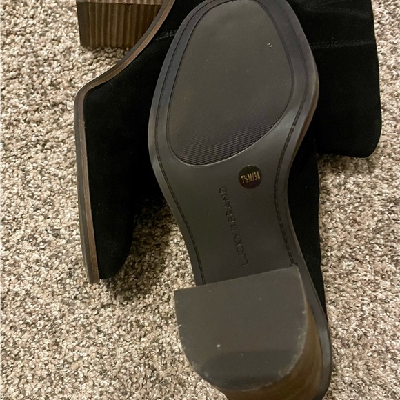 LUCKY BRAND JICOLE Black SUEDE SLIP ON ANKLE BOOTS Like New size 7.5 - Picture 6 of 8